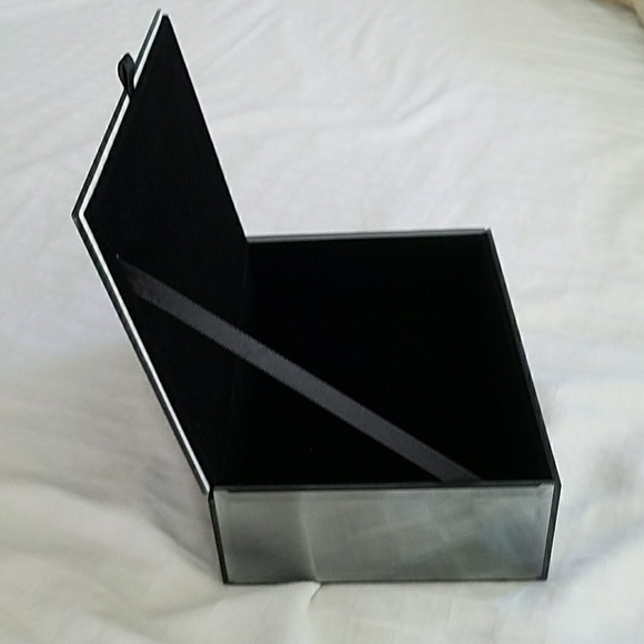 Nicole Miller Home Glass Decorative Box - Picture 3 of 4